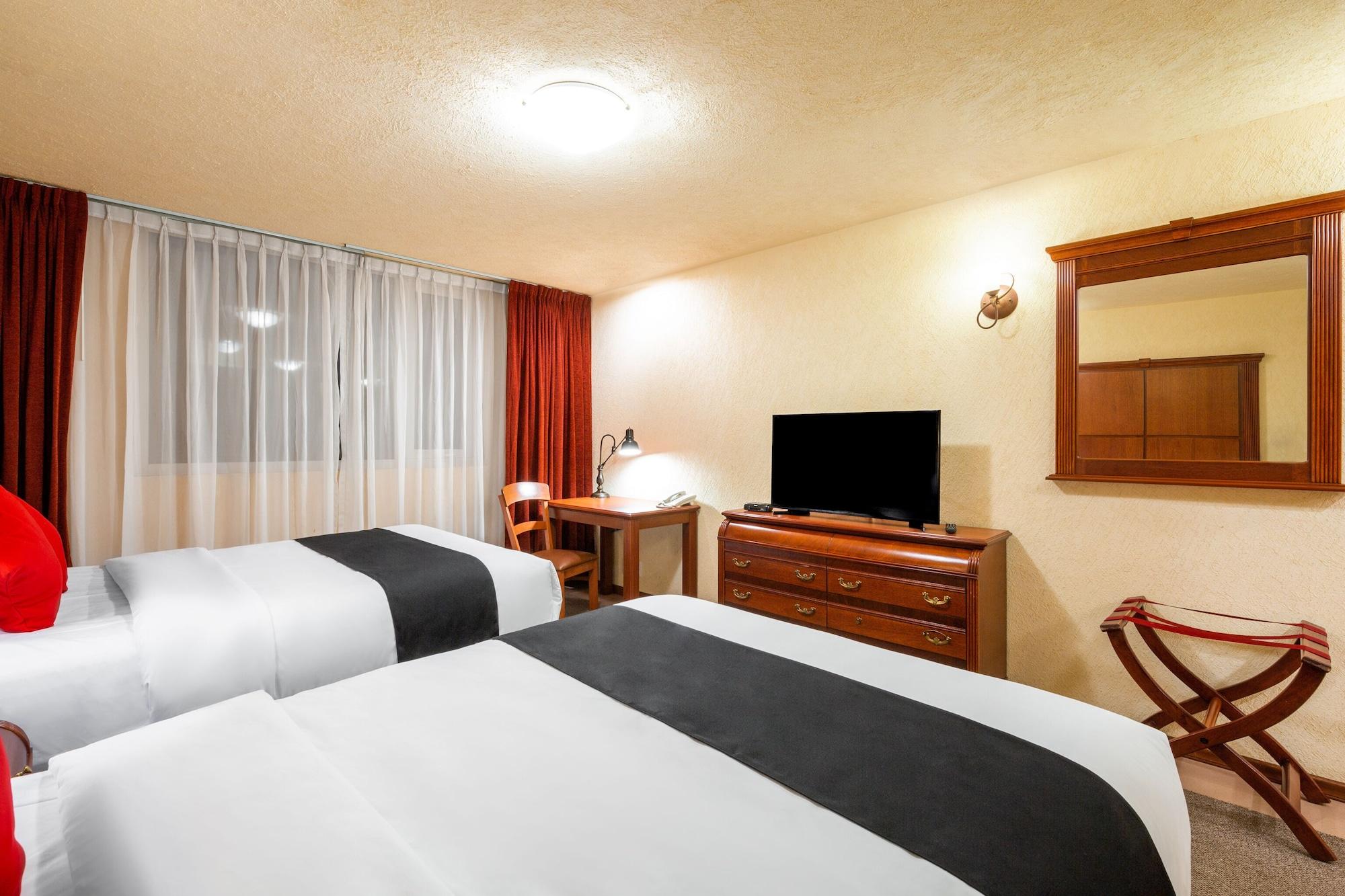 Howard Johnson By Wyndham Toluca Eksteriør bilde