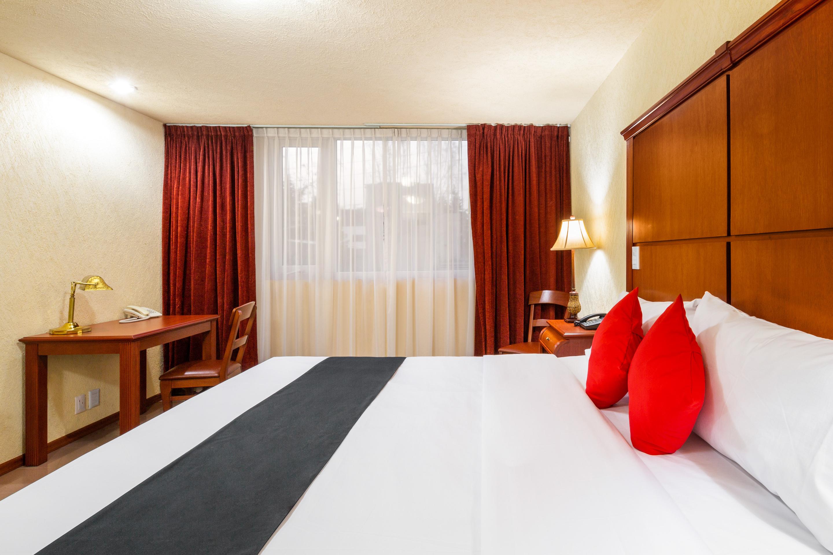 Howard Johnson By Wyndham Toluca Eksteriør bilde
