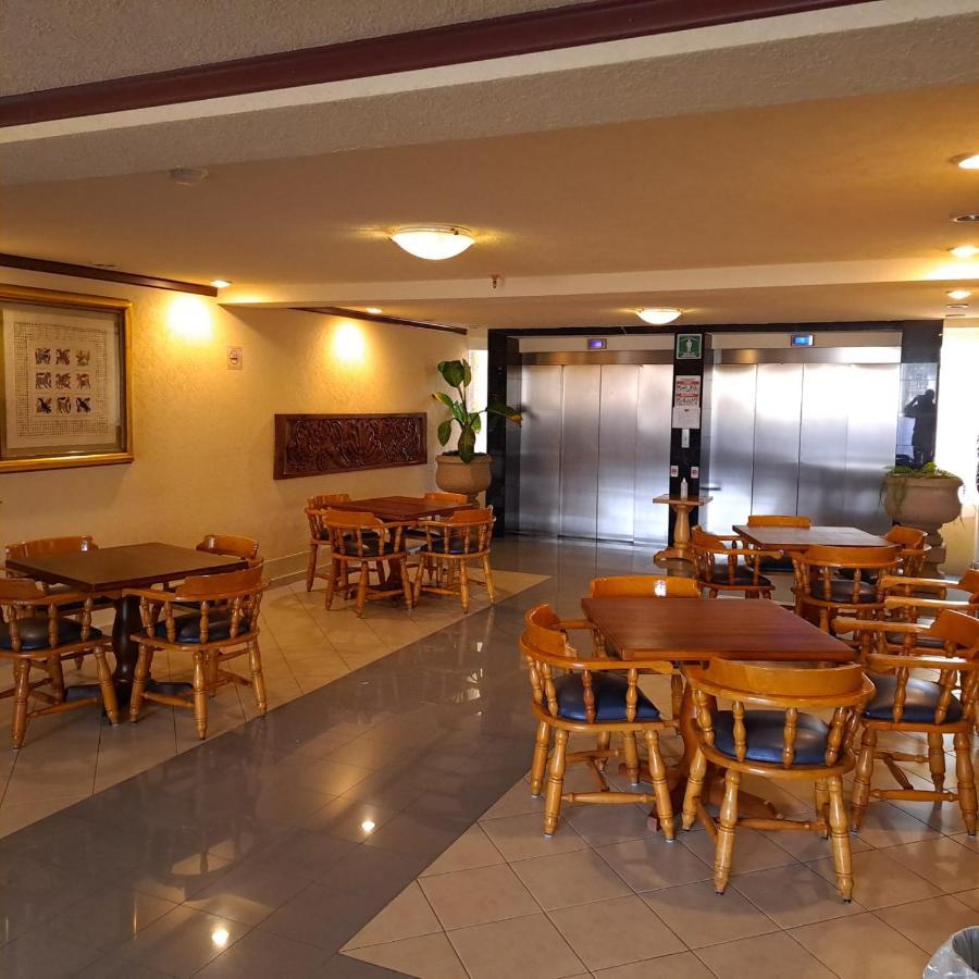 Howard Johnson By Wyndham Toluca Eksteriør bilde
